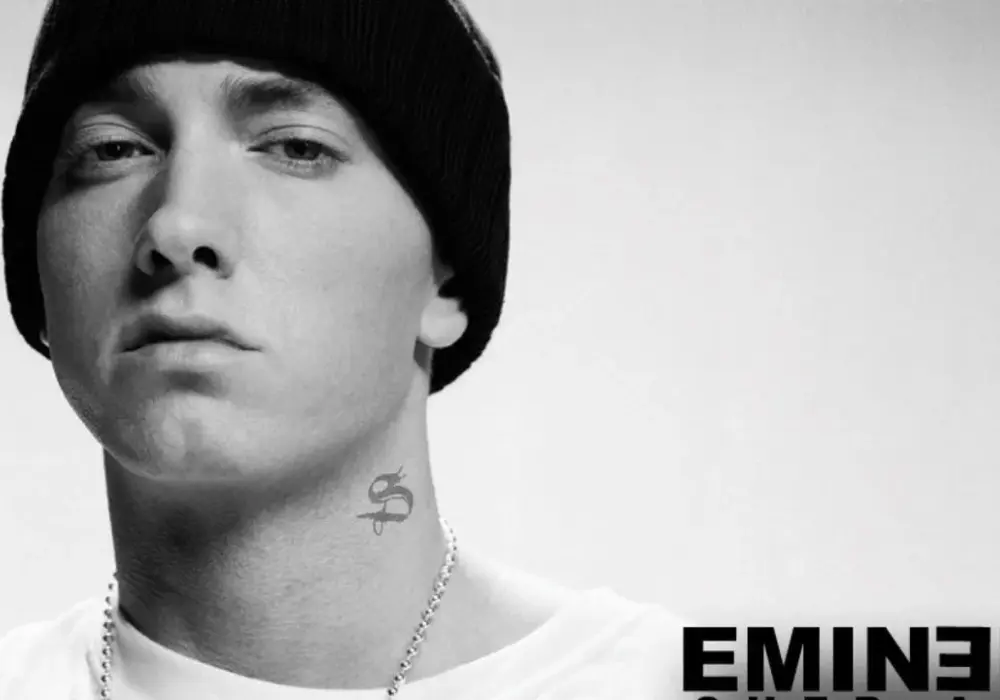 Eminem co to znaczy? Poznaj tajemnicę jego imienia i kariery