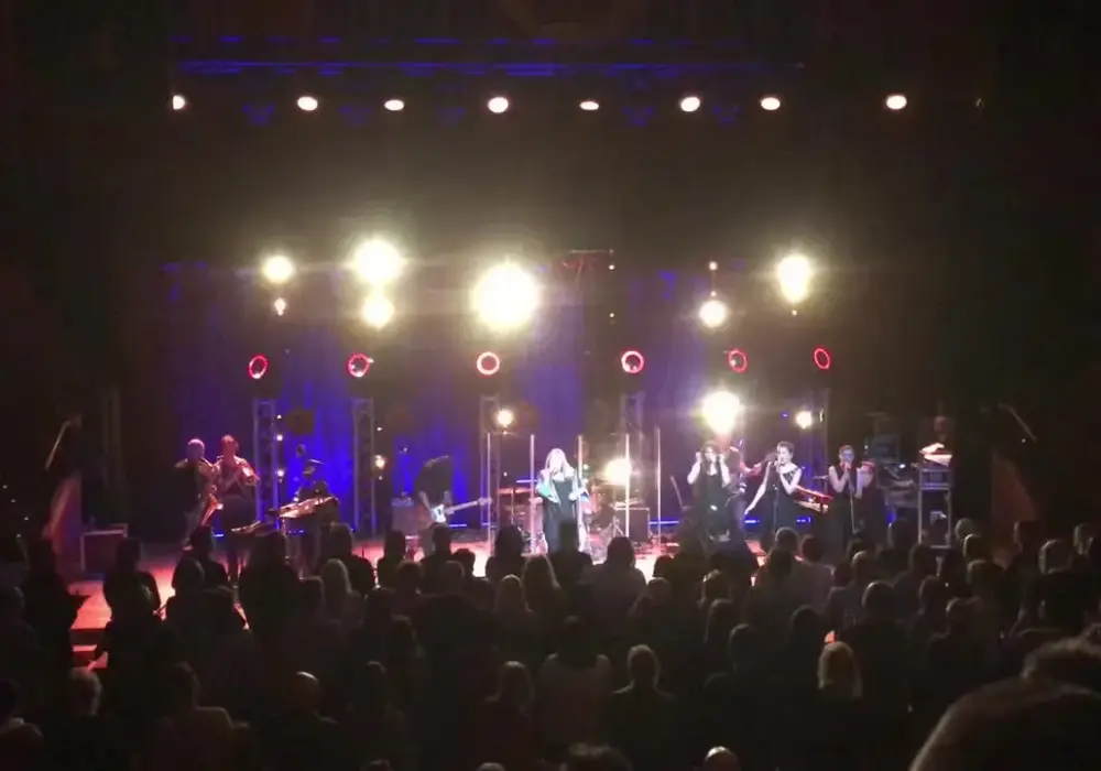 Ile trwa koncert Ani Dąbrowskiej? Oczekuj 2 godziny świetnej muzyki