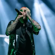 Ile trwa koncert Quebonafide? Poznaj czas trwania występu na żywo