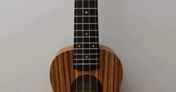Jak czytać nuty na ukulele i szybko poprawić swoje umiejętności